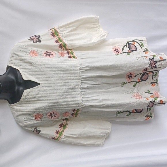 JJ’s Fairyland Long Sleeve Small Embroidered Tunic - Picture 1 of 7